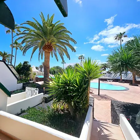 Marea Azul With Air Conditioning Apartment